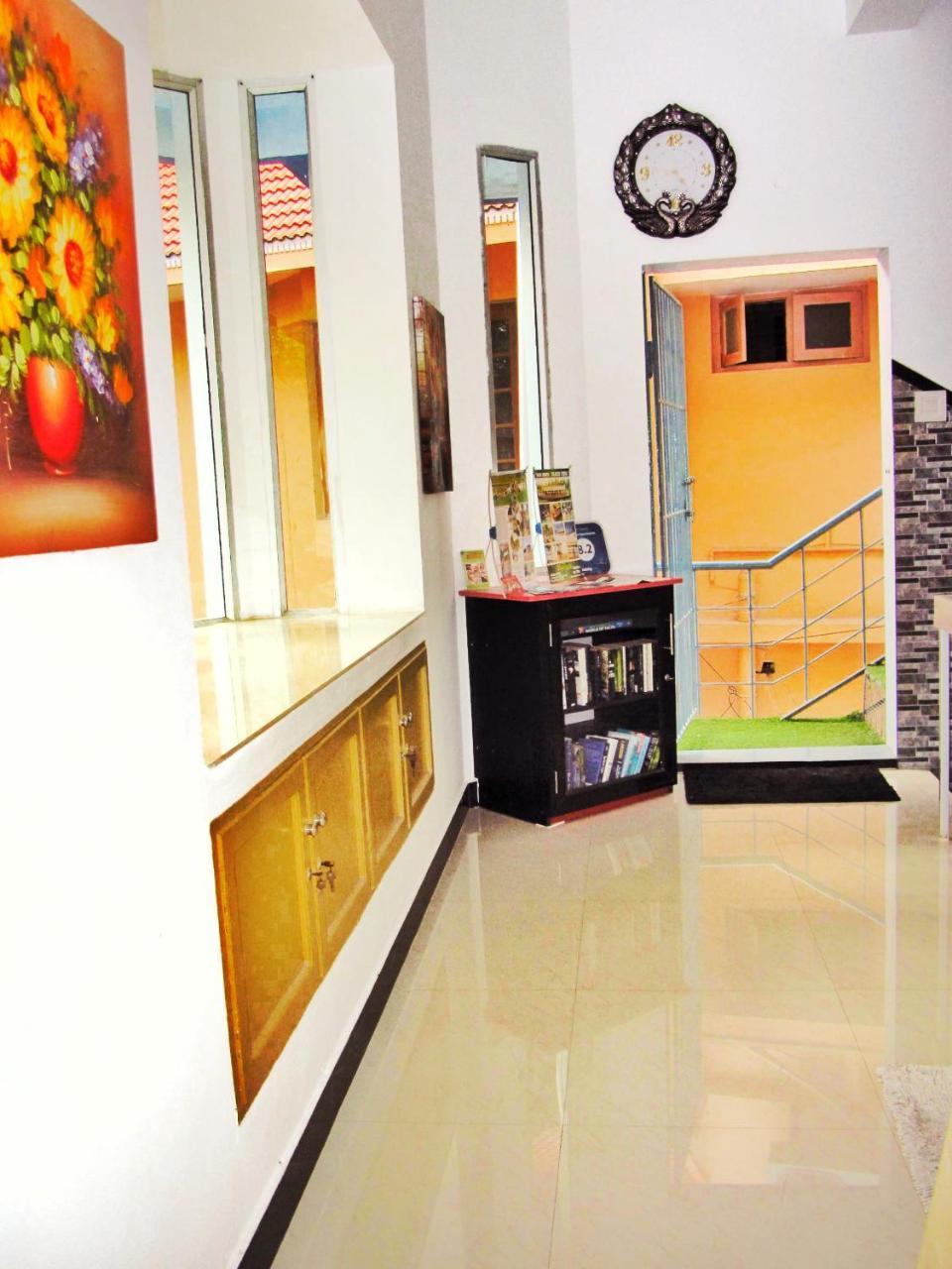 Sea View Apartments Kochi Exterior photo