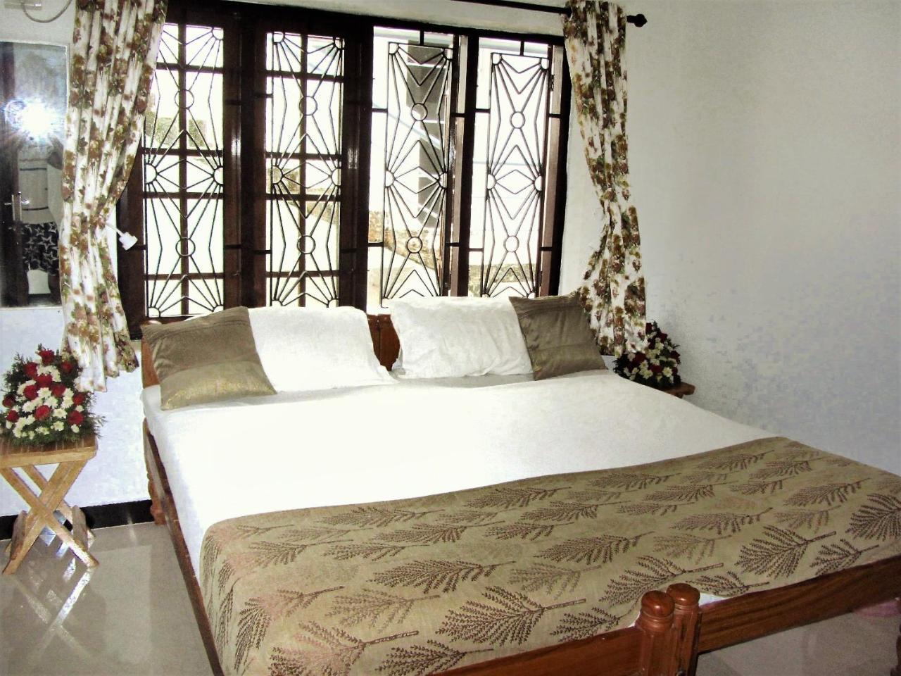 Sea View Apartments Kochi Exterior photo